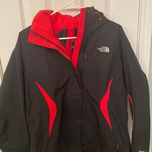 Women’s north face outer jacket shell.